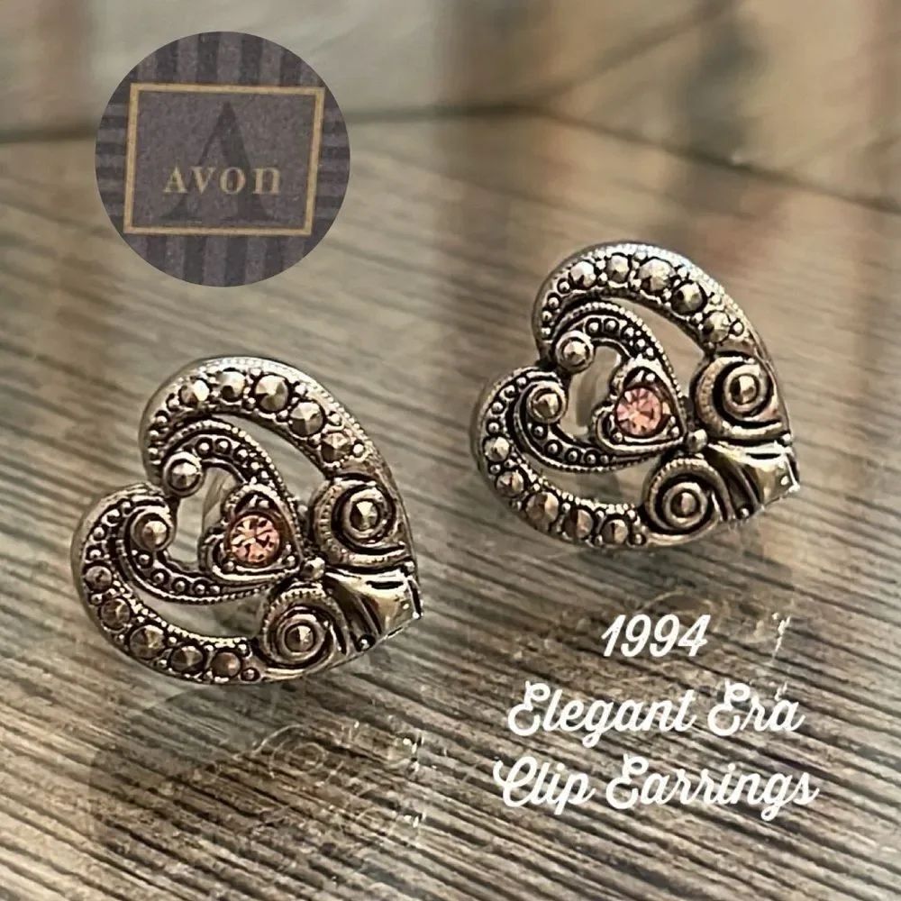 Vintage 1994 Avon Elegant Era Heart Shaped Clip Earrings